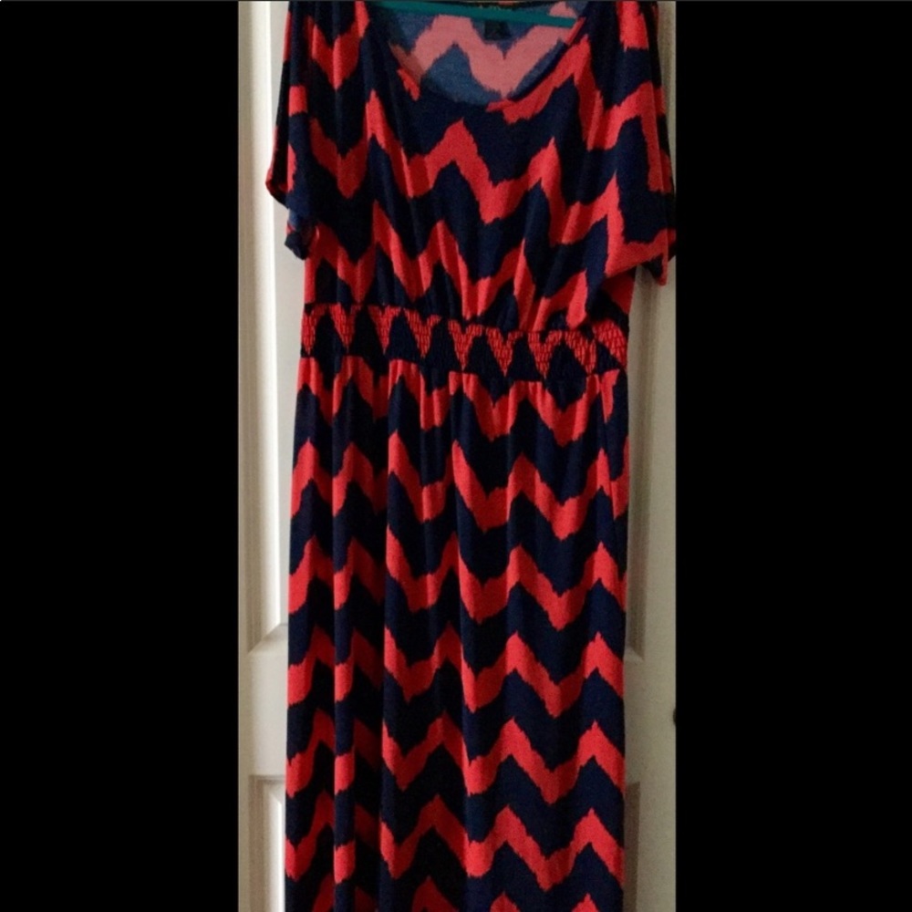 🎁Chevron printed maxi dress